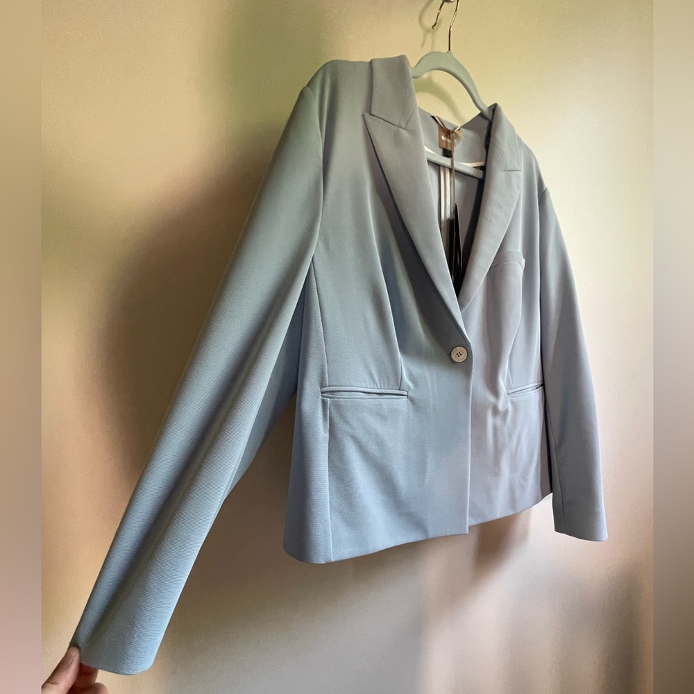 BOSS Women’s Blue Single-Button Tailored Blazer
